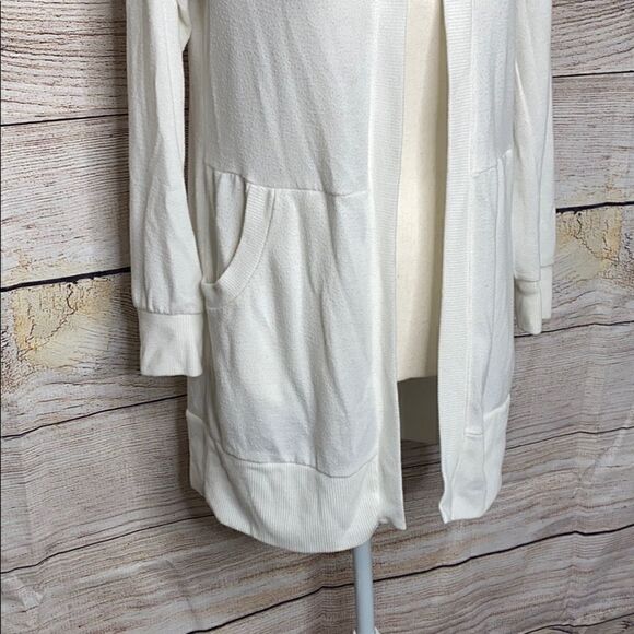 Flirtitude Active Long Open Sweatshirt White - Picture 4 of 8